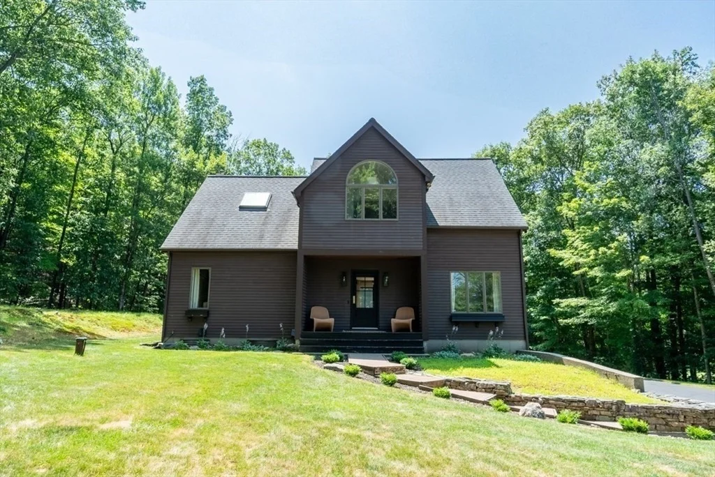 Photo of 140 Sutton Rd