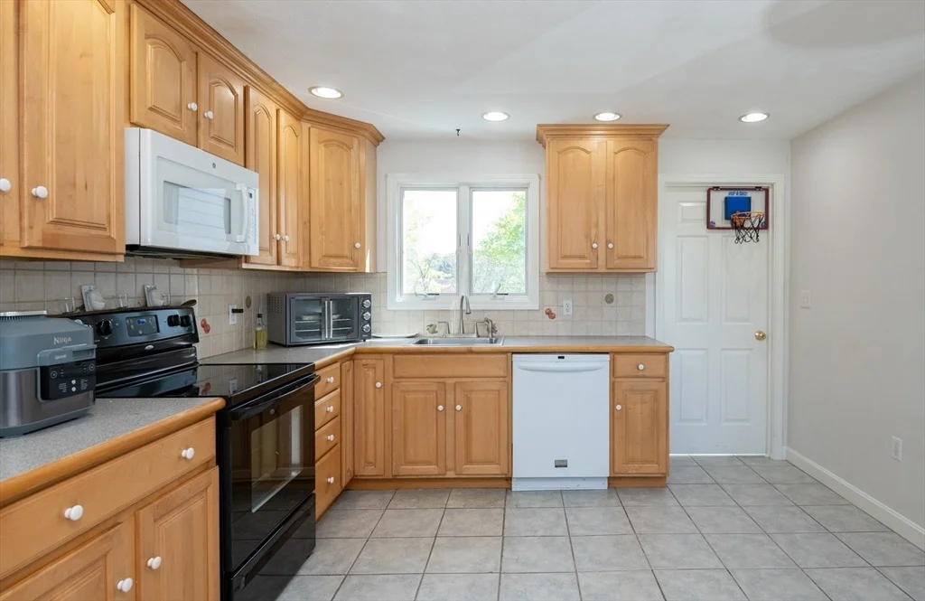 Photo of 9 Macarthur Blvd