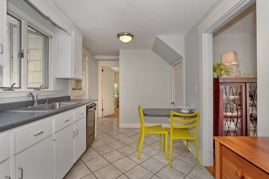 Photo of 17 Old Brook Cir