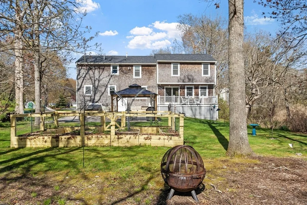 Photo of 22 Fairfield Dr