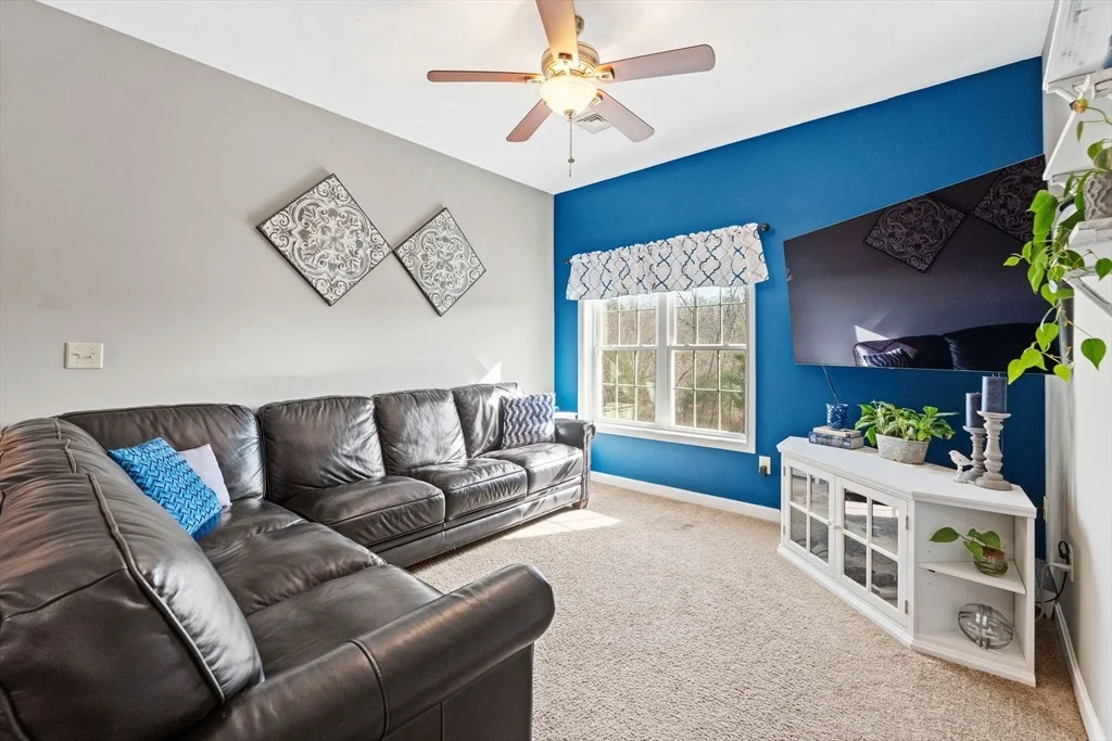 Photo of 99 Cournoyer Blvd