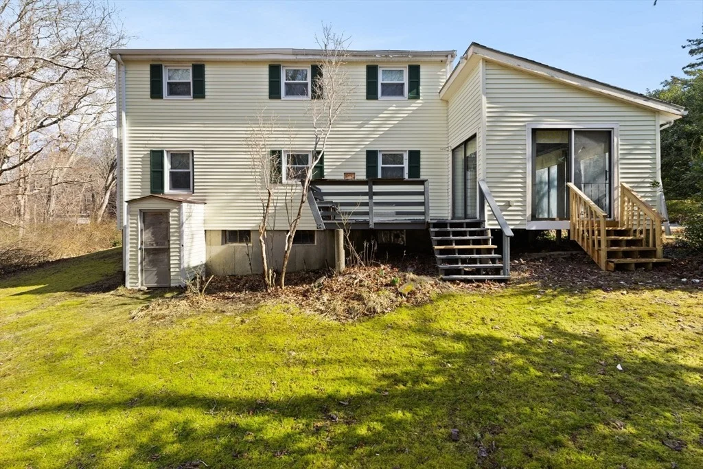 Photo of 14 Clay Pond Rd