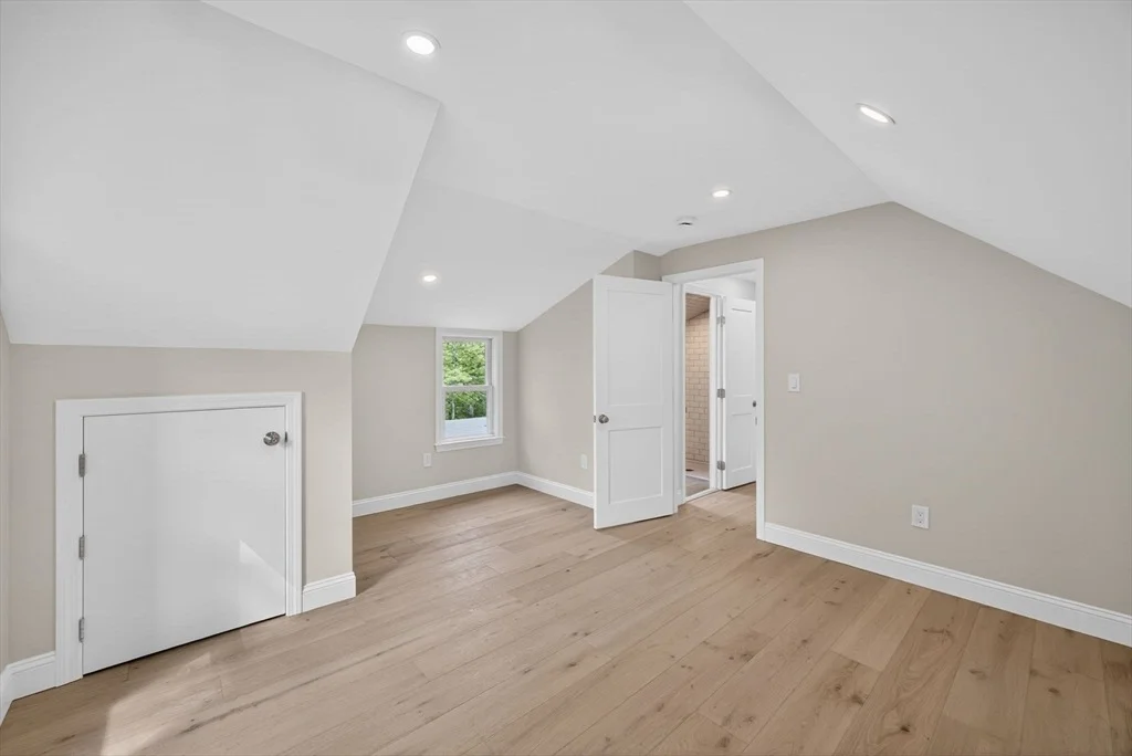 Photo of 333 Old Comers Rd