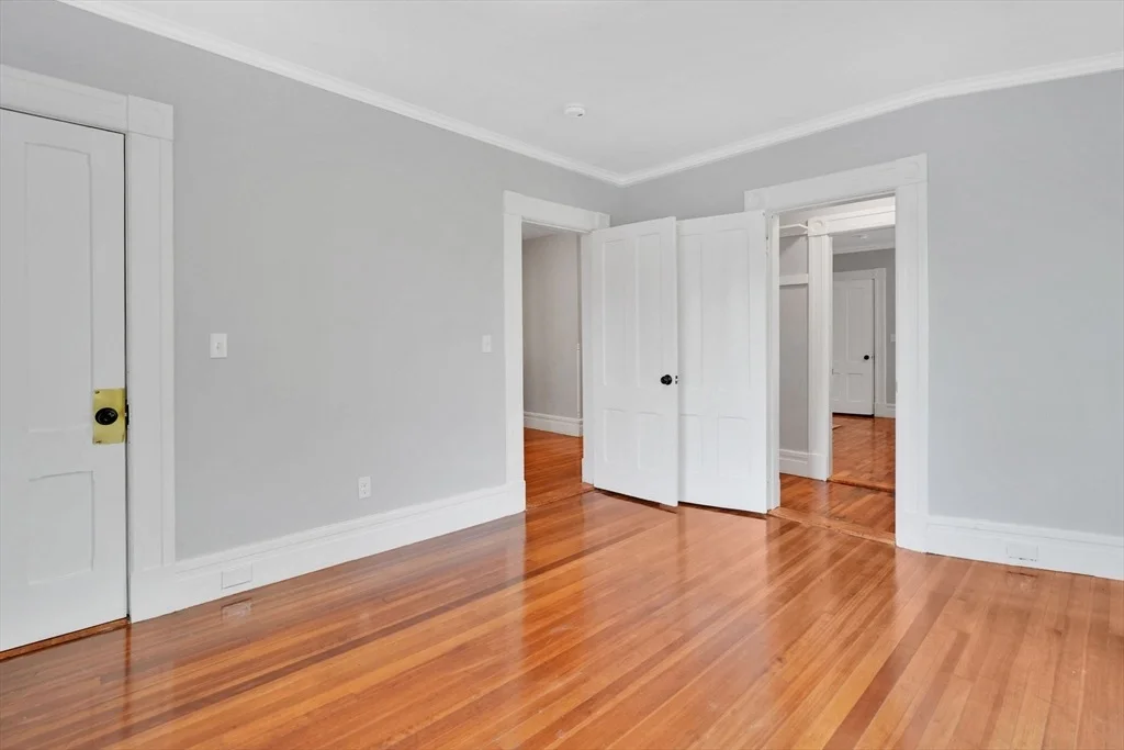 Photo of 288 Saint James Ave