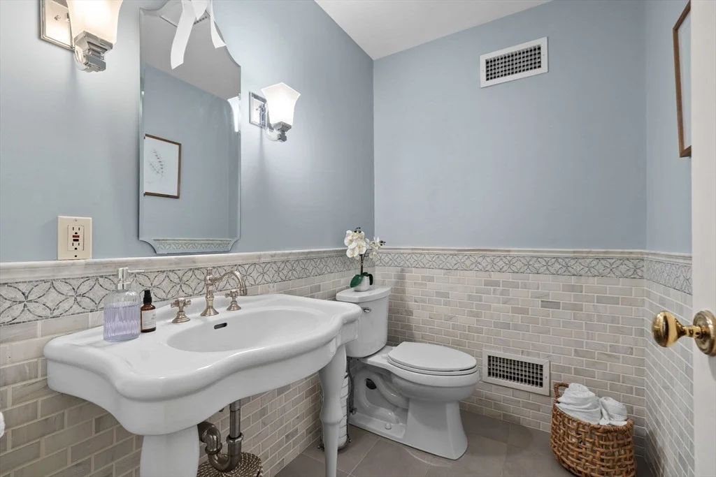 Photo of 52 Pineswamp Road
