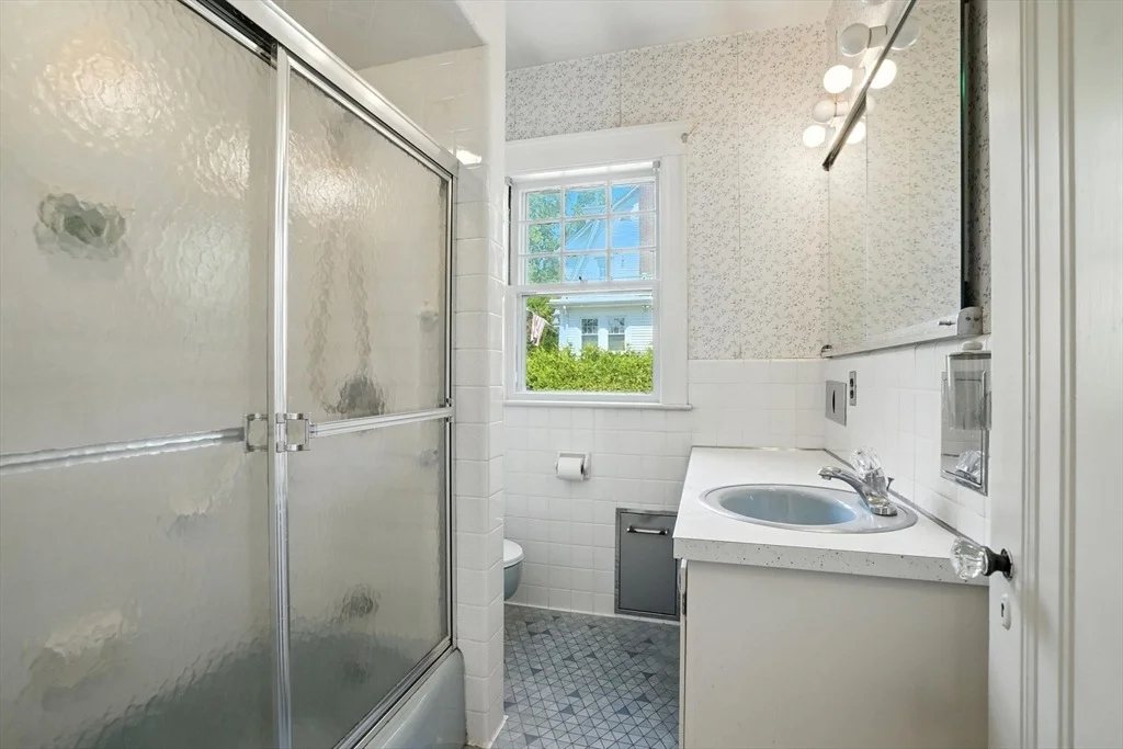 Photo of 22 Stoneleigh Cir