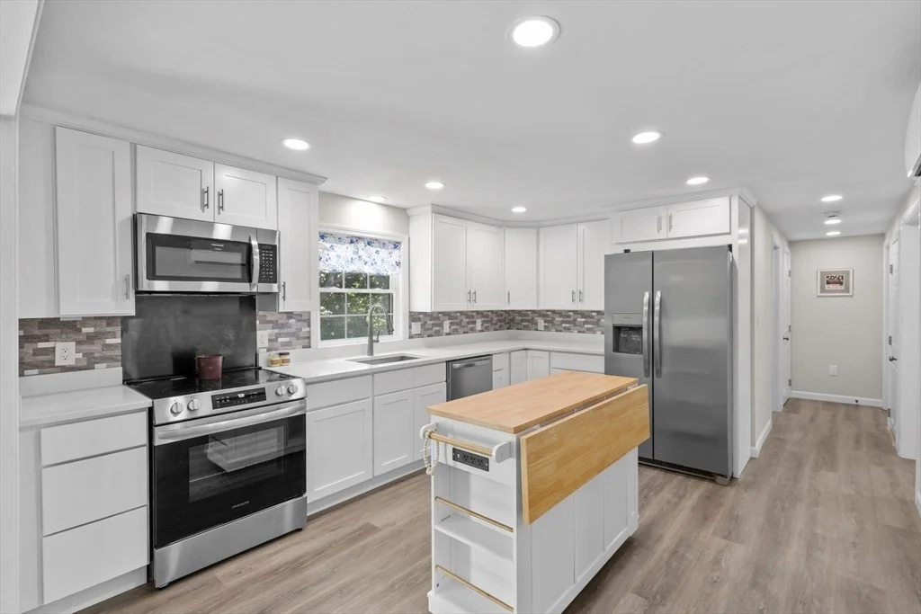 Photo of 5 Squire Ln