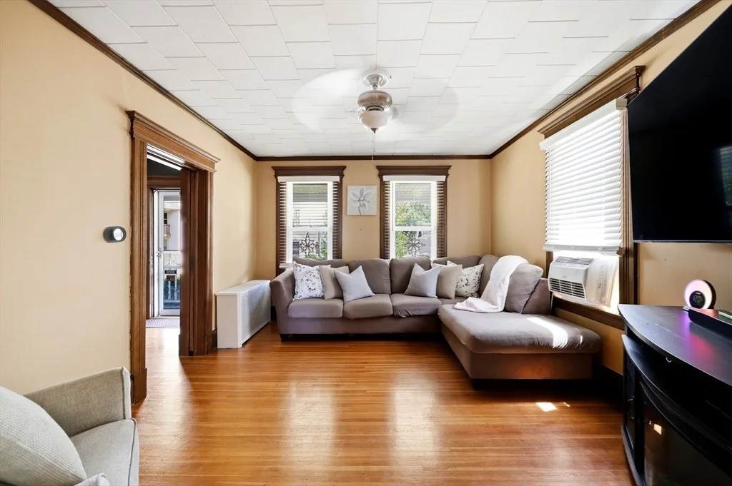 Photo of 105 Pine St