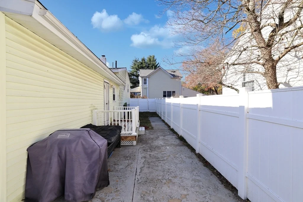 Photo of 110 Walnut St