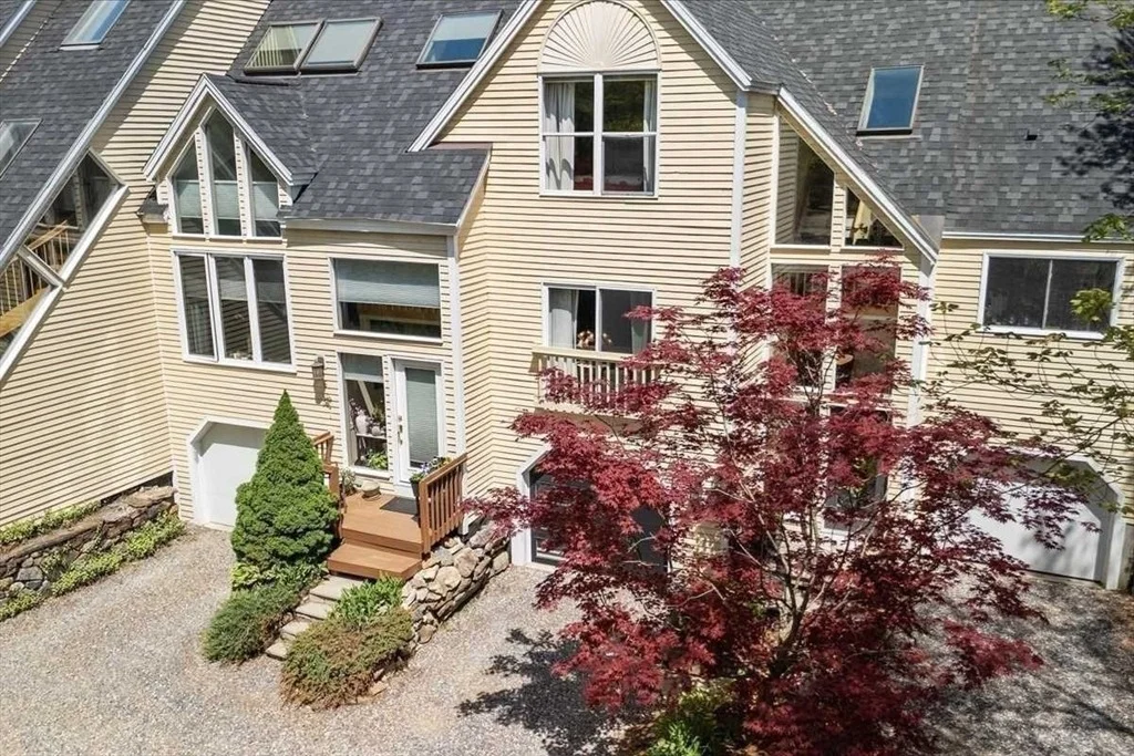 Photo of Unit 8 at 8 Deer Path