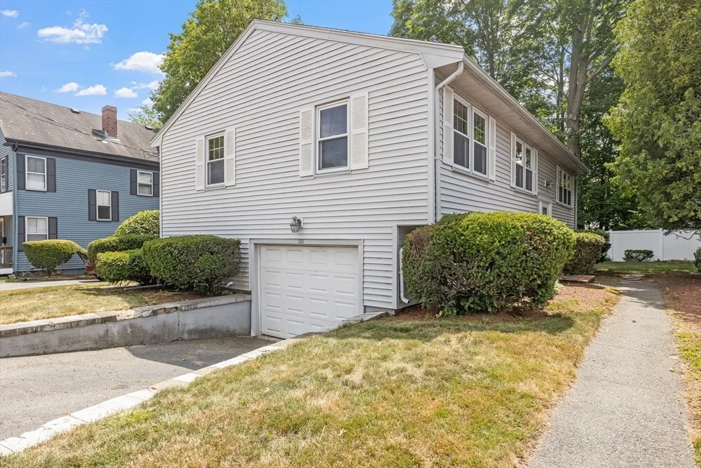Photo of 152 Bridge St