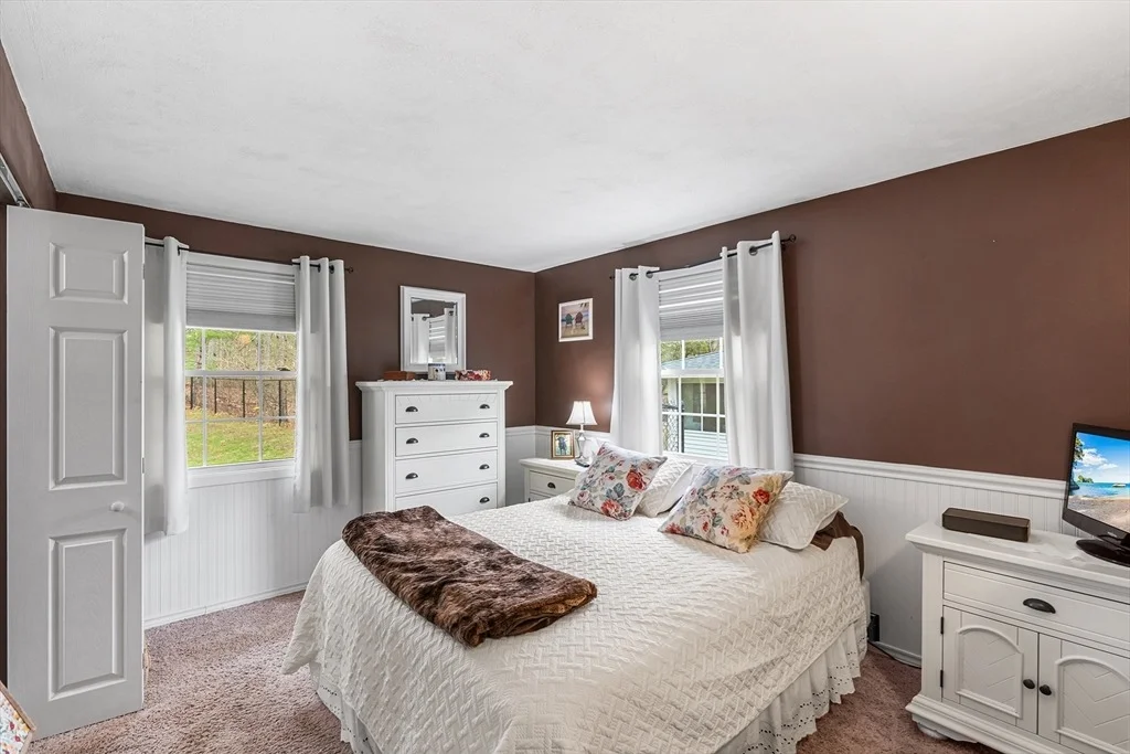 Photo of 271 Shirley Dr