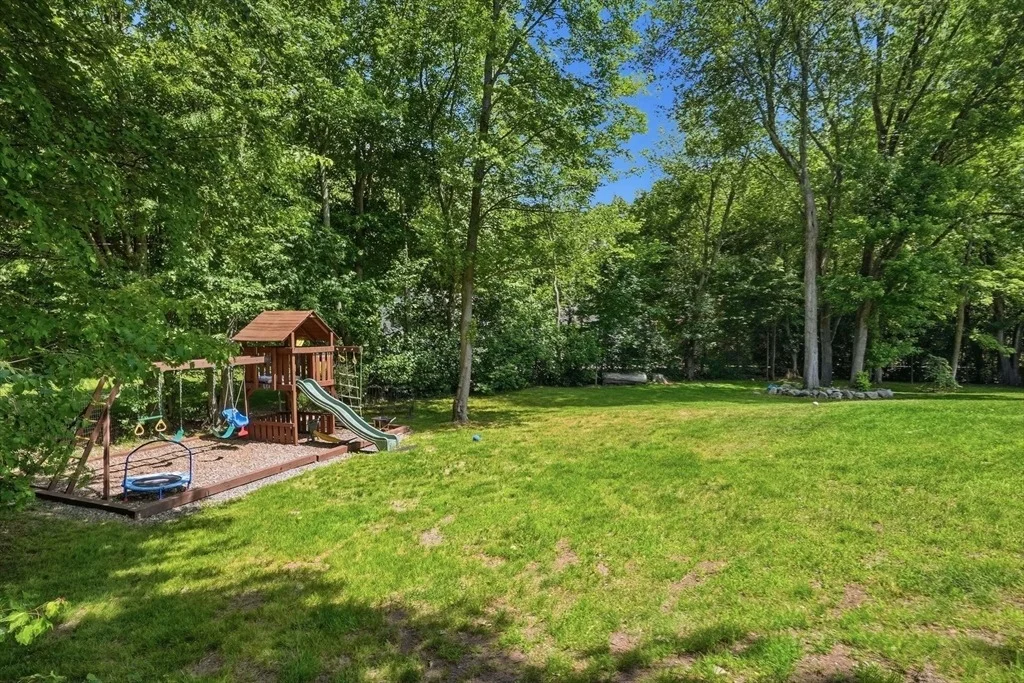 Photo of 5 Stanford Dr