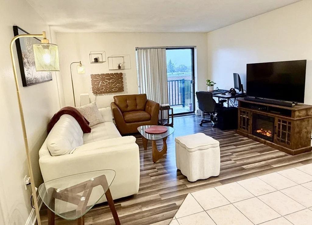 Photo of Unit 21 at 300 Governors Dr