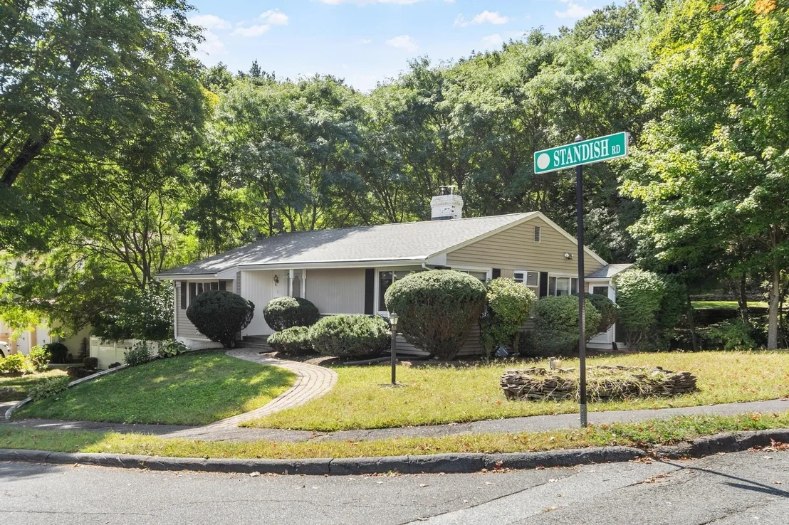 Photo of 1 Standish Road