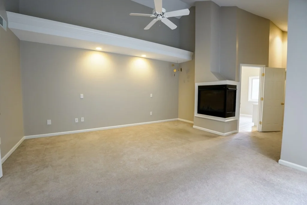 Photo of Unit 291 at 291 Captain Eames Cir