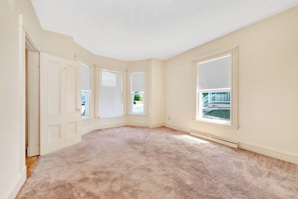 Photo of 337 Maple St