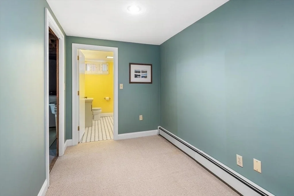Photo of 7 Peter Hobart Dr