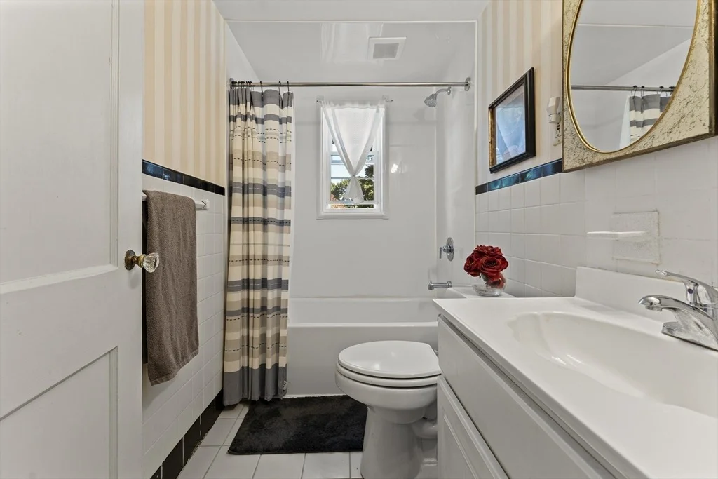 Photo of 85 Oak St
