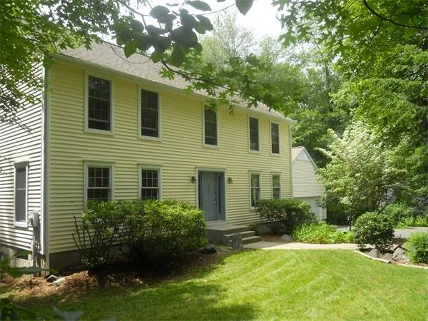 Photo of 487 Old Farm Rd