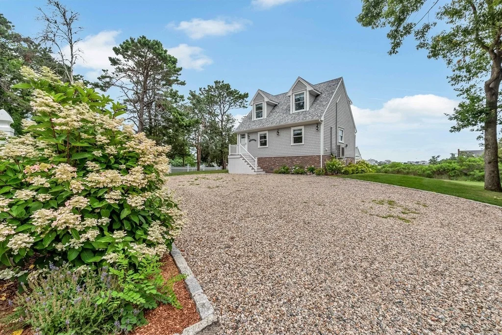 Photo of 4 Arrowhead Cir