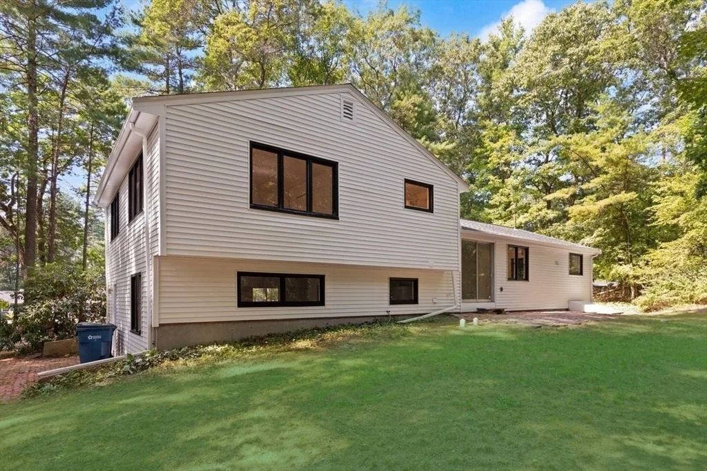 Photo of 20 Algonquin Rd