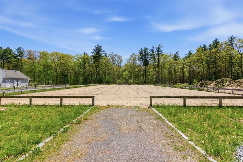 Photo of 28 Deer Run Road
