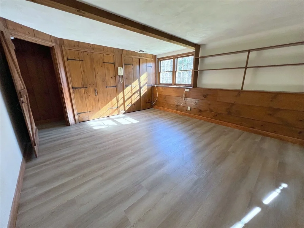 Photo of 43 Abbott Ln