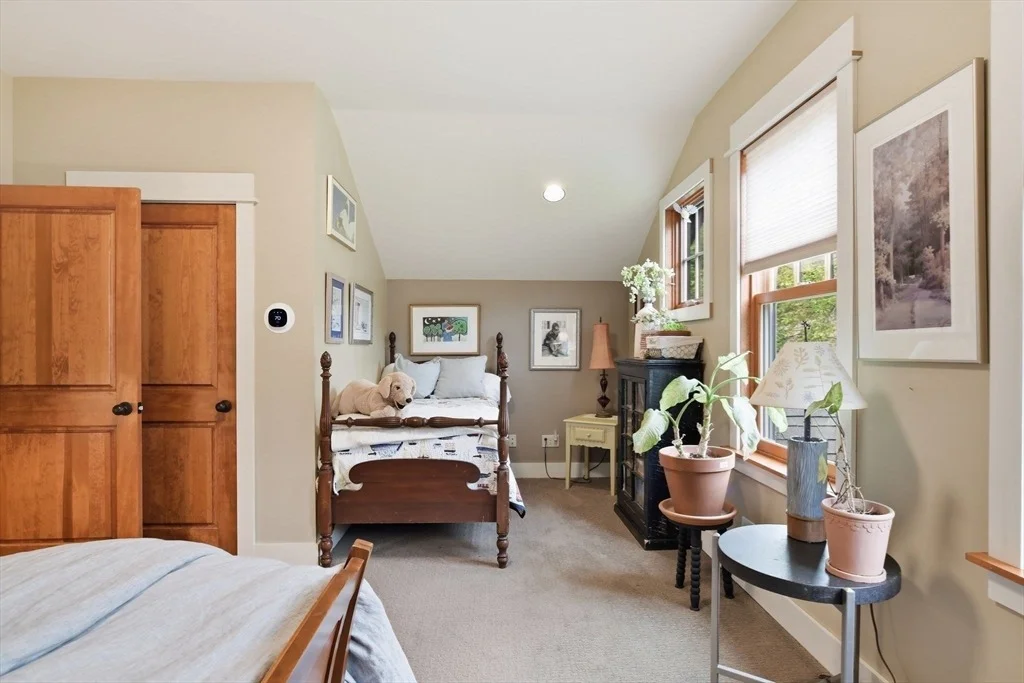 Photo of 329 Southampton Rd