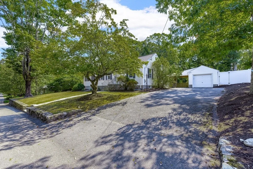 Photo of 48 Taylor