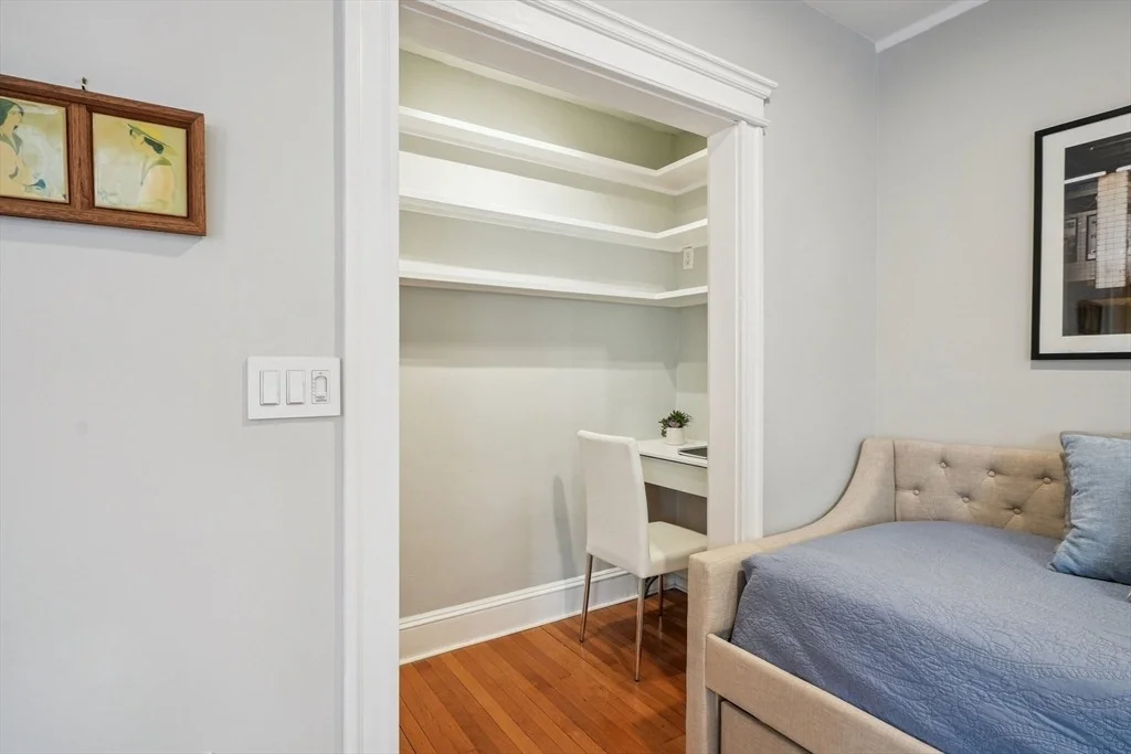Photo of Unit 18 at 116 Riverway