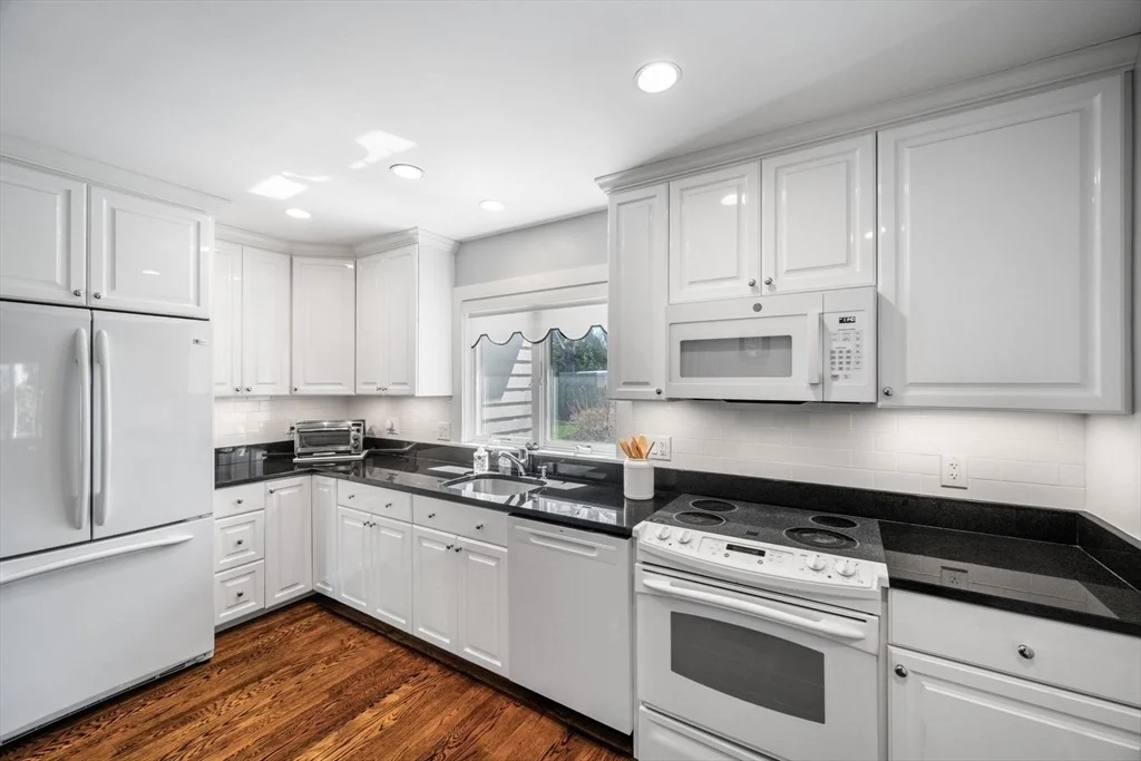 Photo of 21 Phillips Avenue