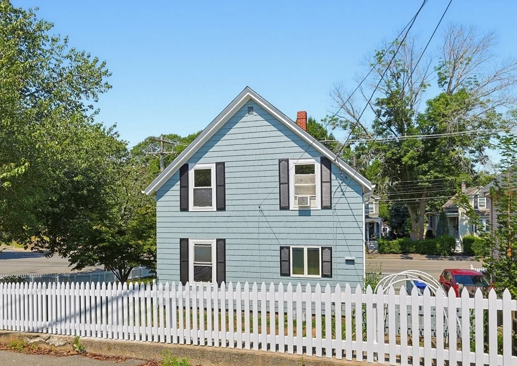 Photo of 210 Pleasant Street