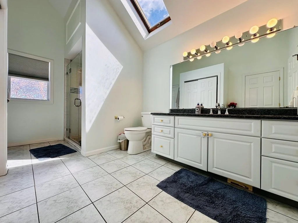 Photo of 62 Edgemere Blvd
