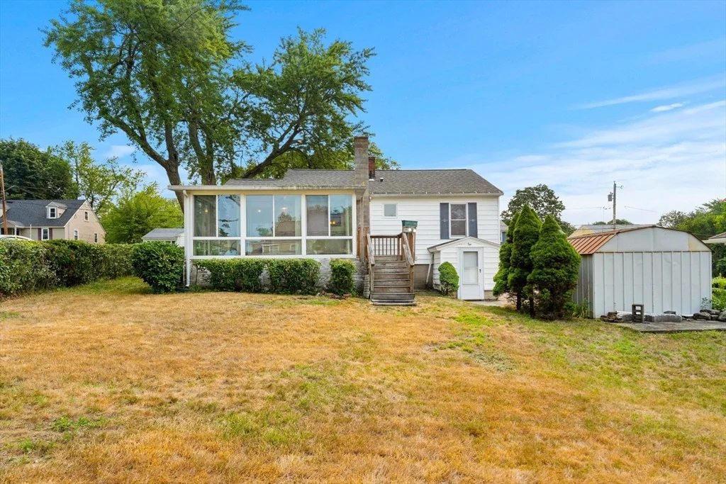 Photo of 15 Perley St