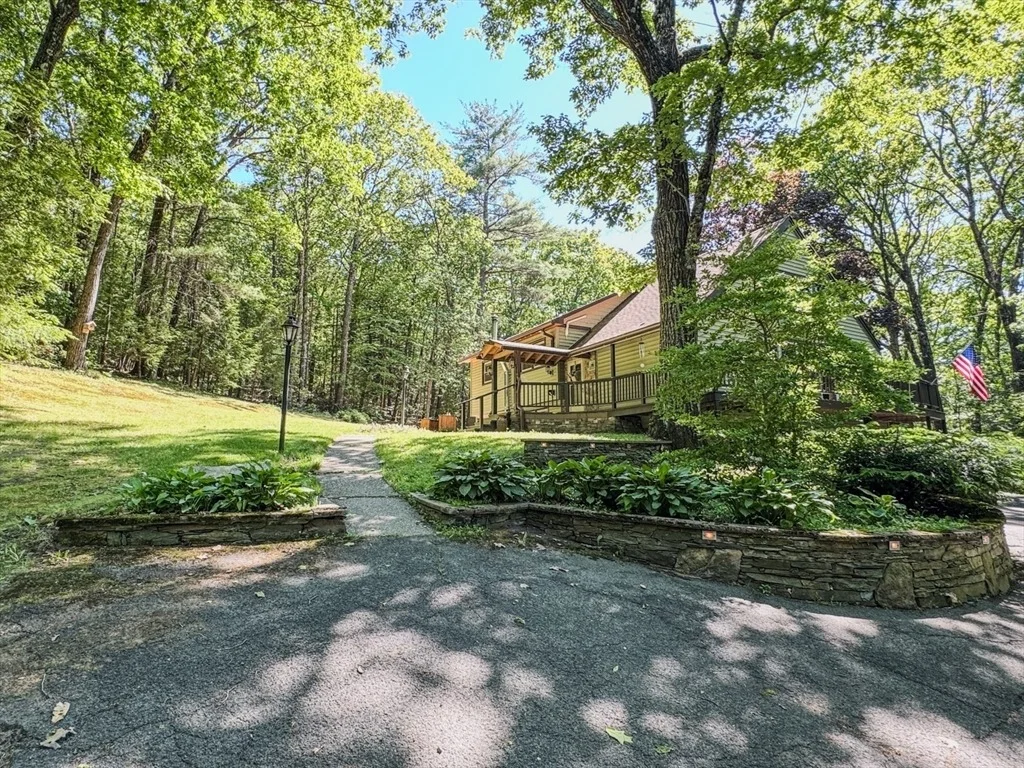 Photo of 70 Lovers Lane
