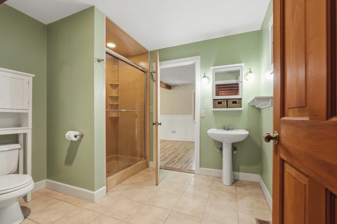 Photo of 488 White Rd