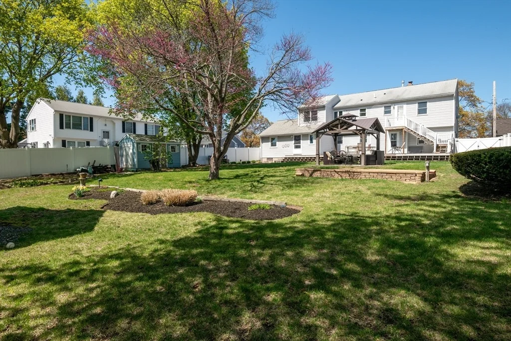 Photo of 9 Macarthur Blvd