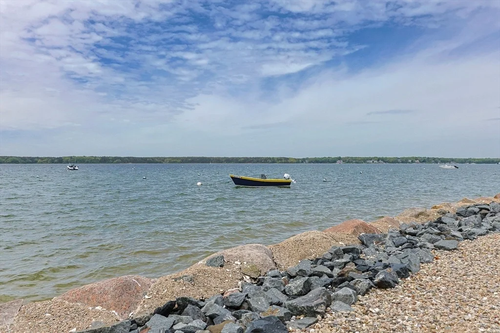 Photo of 41 Seconsett Island Rd