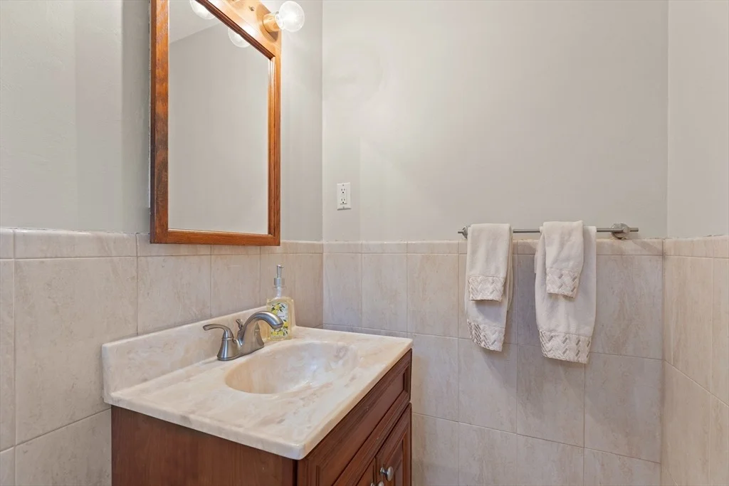 Photo of 24 Mohawk St