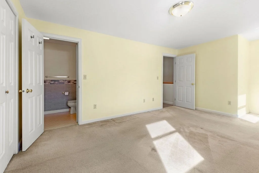 Photo of Unit 5 at 5 Robin Cir