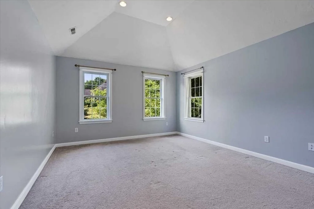 Photo of 89 Boulder Hill Dr