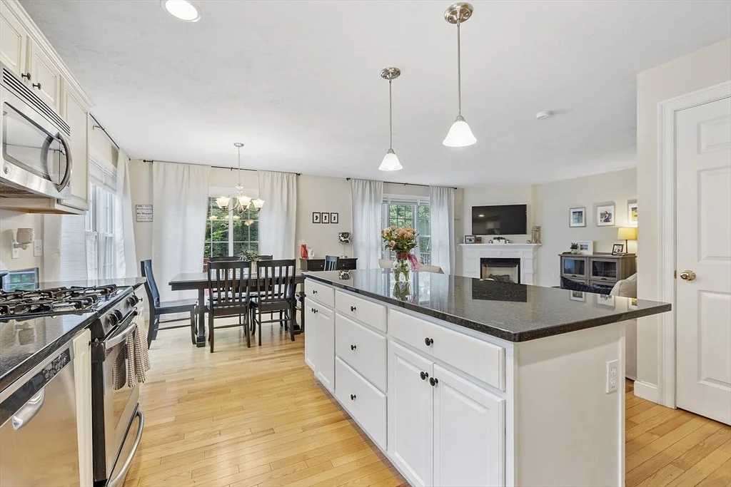 Photo of Unit A at 14 Longview Cir