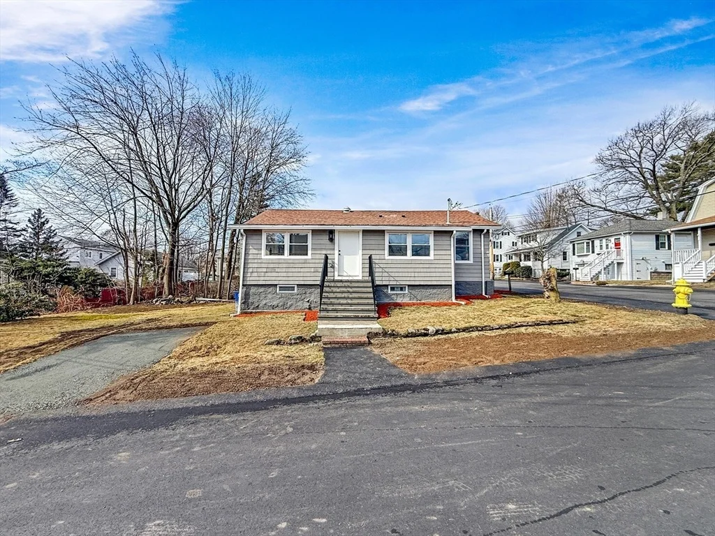 Photo of 87 Arborway Dr