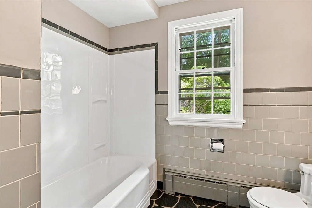 Photo of 92 Oak Hollow Rd