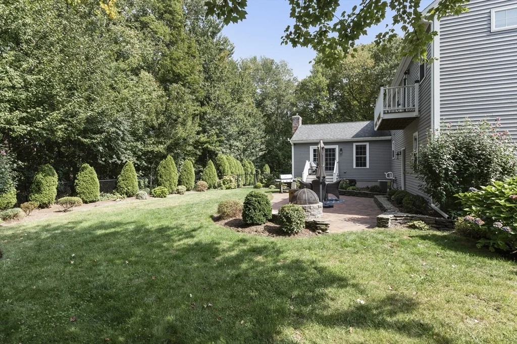 Photo of 11 Southwoods Cir