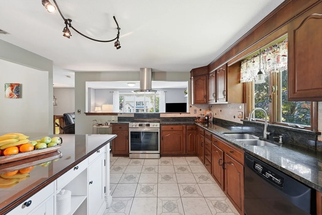 Photo of 98 Mclean Parkway