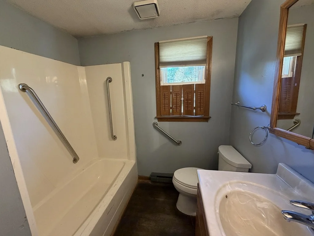Photo of 19 Arnold Ln