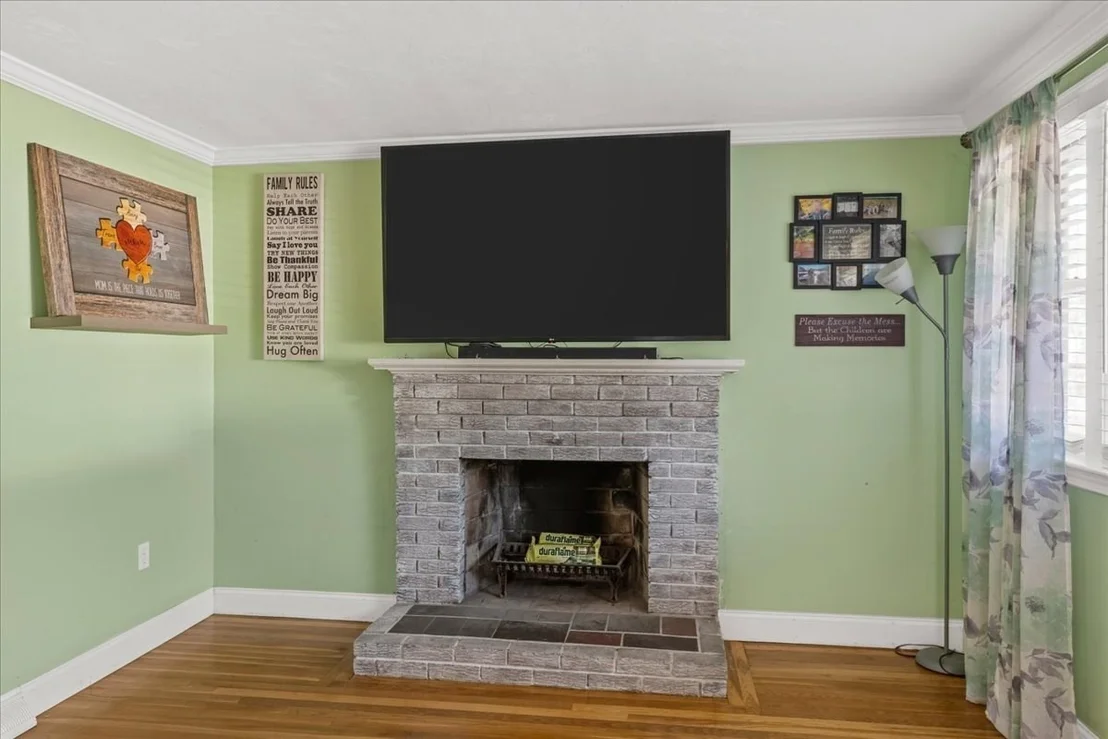 Photo of 105 Crestfield Dr