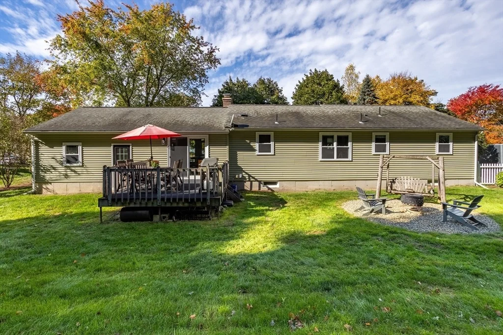 Photo of 44 Beach Point Rd